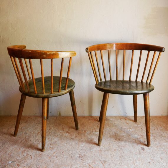 2 Yngve Ekström Nesto chairs - originele kleur - 57x45x73 cm, zithoogte 45cm - sold