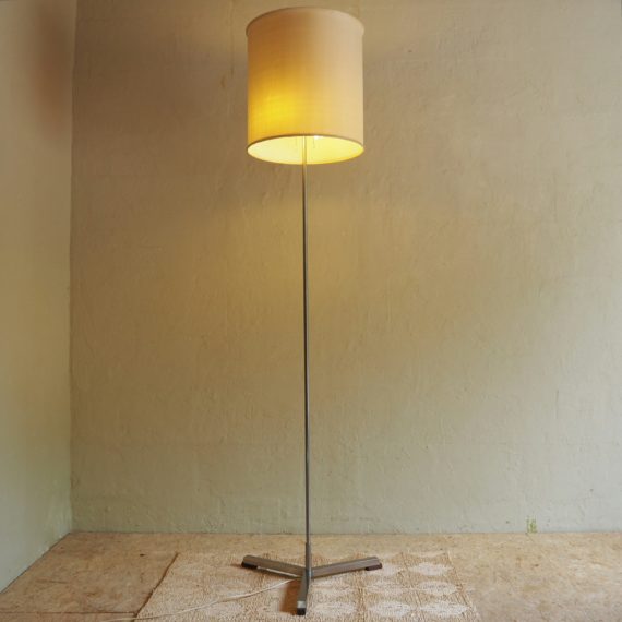 Willem Hagoort Vloerlamp model 353 - sold