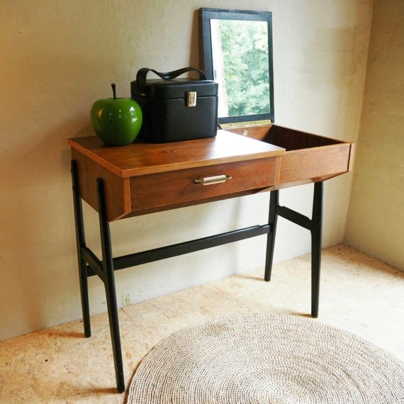 Zweeds design Kaptafel - Make up table / desk - 81x41xH70cm - sold