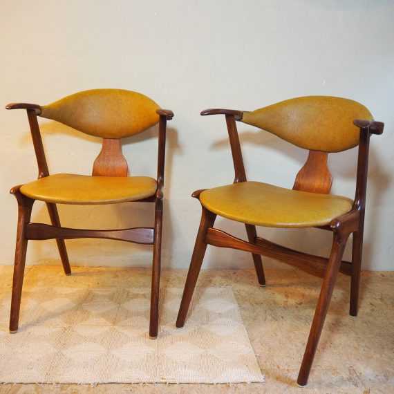 Set Cow Horn chairs - Louis van Teeffelen Wébé - mosterd/okergeel - sold