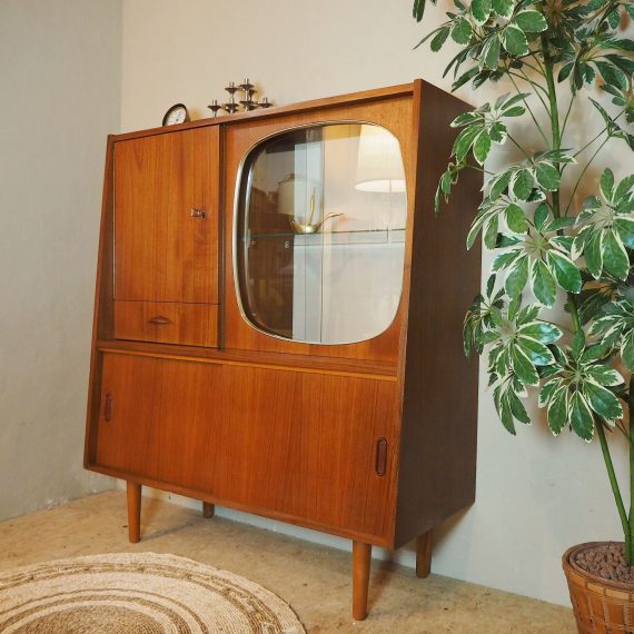 50's Highboard Vitrine Kastje 100x33/41cm H115cm - Sold