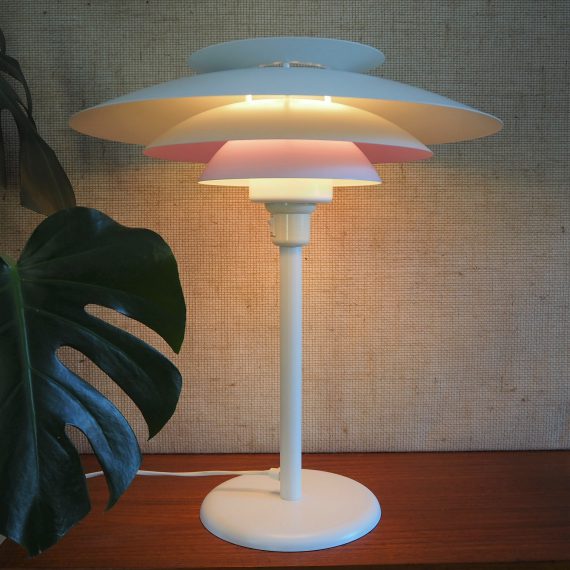 Danish design Tafellamp Form-light - Wit metaal, 1 schaal heeft aan de binnenkant een lila coating, mooi warm licht! - Ø48cm H55cm - sold