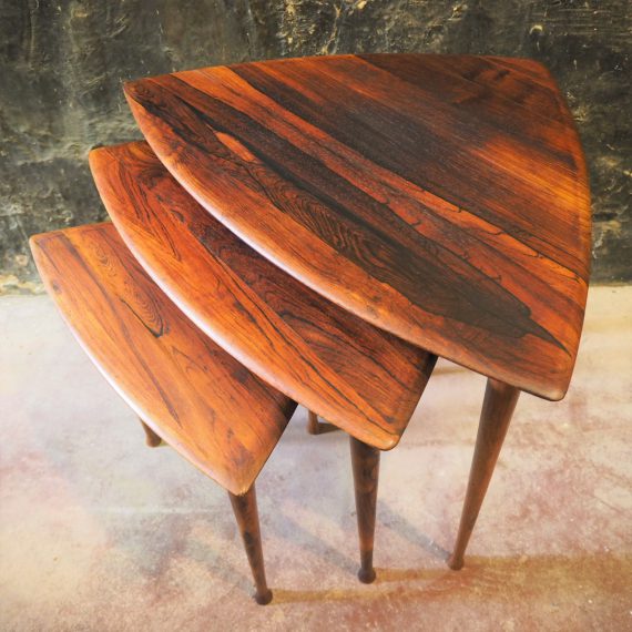 Danish design 3 hoek Nesting Table set - Palissander / Rosewood - sold
