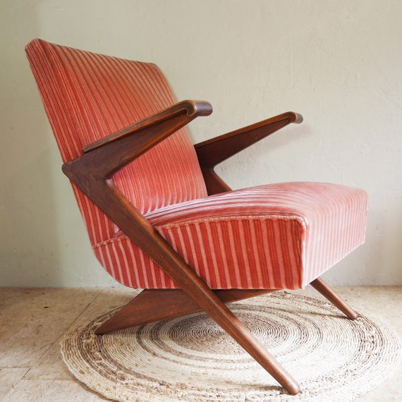 Vintage 50's design Fauteuil - Easy chair Teak & Roze bekleding - Goede staat, stevige zware kwaliteit - sold