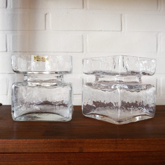 Helena Tynell Vase Riihimaen Lasi Oy, Model Pala - 11.5 x 10.5 x 10.5 cm - Per stuk €45