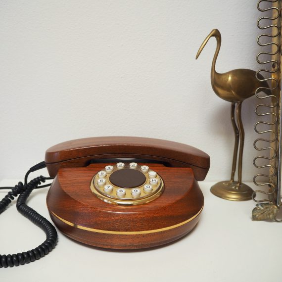 Vintage design PTT Telefoon uit 1987 in mahonie hout en messing met drukknoppen - in zeer goede staat `€125