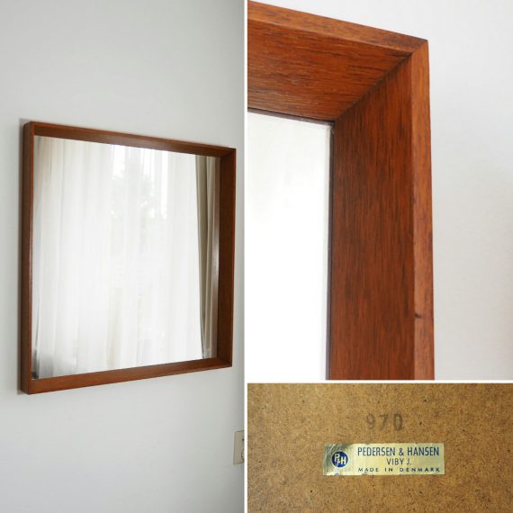 Deense Spiegel in teak van Pedersen & Hansen, Viby J. - 60x60cm - Vintage Danish design mirror - sold