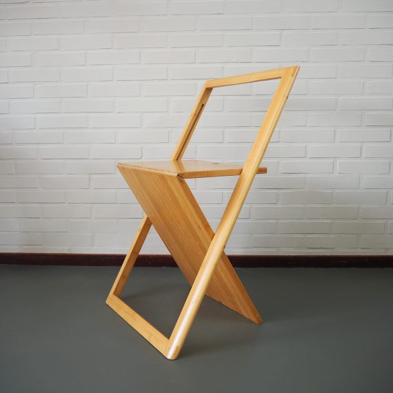 Z-chair design Klapstoel folding chair in Bamboe-hout, geheel plat in te klappen - mail voor meer foto's! - zeer goede staat - sold