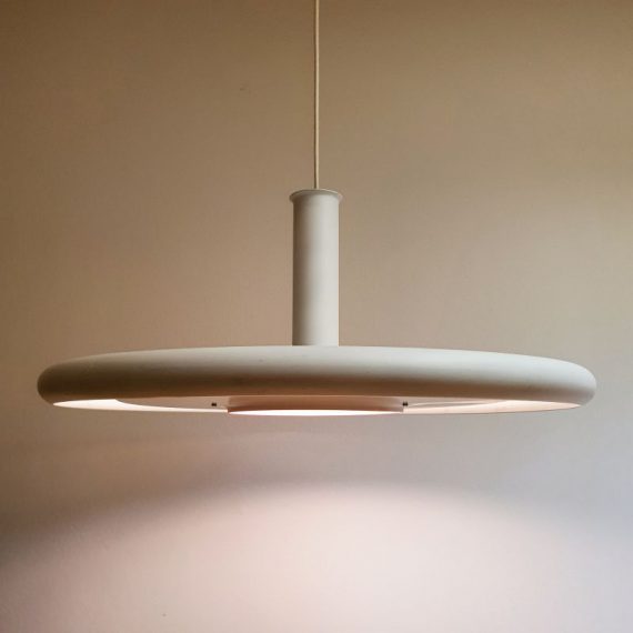 De OPTIMA 7 by Hans Due for Fog & Mørup - De grootste versie (zeldzaam) Vintage Danish design - Wit, in goede staat, bovenop wat kleine plekjes - Ø 60 cm en H 24 cm - sold