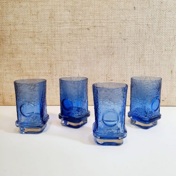 Vintage 60's / 70's Riihimaki Riihimaen Vazen by Helena Tynell - Fins design Glas in prachtig blauw - Finnish Art Glass - Ø8cm H13cm - Per stuk € 35