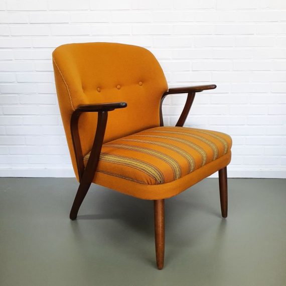 Vintage Deense Fauteuil in oranje wol - Mid Century Scandinavisch design - in goede vintage staat, geen schade, zware kwaliteit - € 295