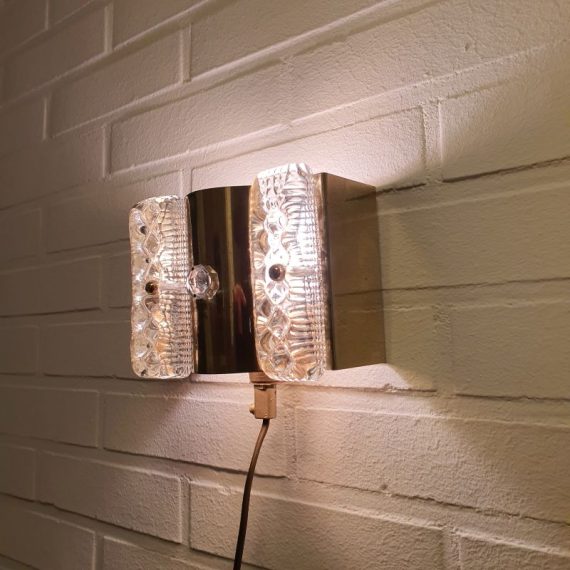 Vitrika wandlamp in messing met blokglas - Vintage Deens design - in goede staat met mooi patina - € 135