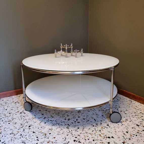 Vintage Salontafel op 3 wielen / coffee table Strind by Ehlen Johansson for Ikea - metalen frame met 2 opaalglazen bladen - in goede staat - Ø75cm H40cm - € 220