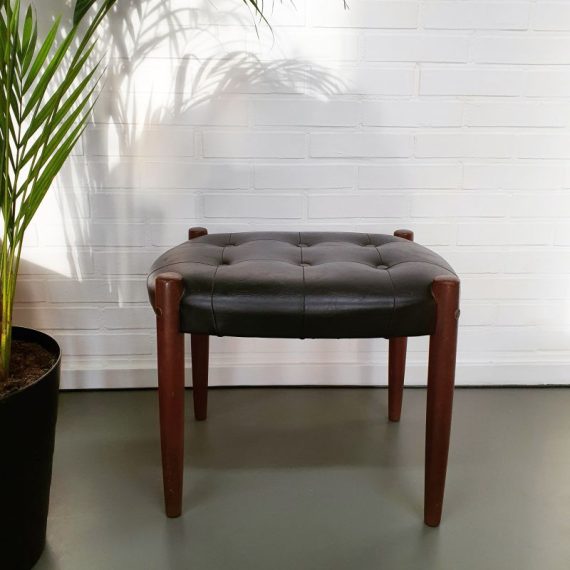 Deens design vintage Ottoman Kruk - Danish Footstool teak en leer - L50xB38xH39cm - in zeer goede staat - € 320