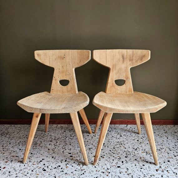 Set van 2 Scandinavische Stoelen in massief grenen - Jacob Kielland-Brandt voor I. Christiansen, Denmark - Deens design jaren 60 - gerenoveerd en ontdaan van verf; nu (weer) in onbehandelde staat - Setprijs € 300