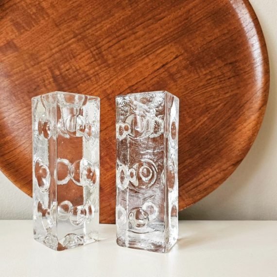 Set glazen Kandelaren van Pukeberg Sweden by Uno Westerberg - 15x5x5cm, geschikt voor een standaard kaars - in zeer goede staat - Setprijs € 120