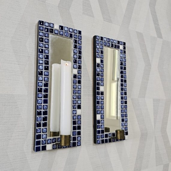 Set Wandkandelaren in blauw mozaïek met messing houders vintage Deens - 28x11cm - in zeer goede staat - setprijs € 90