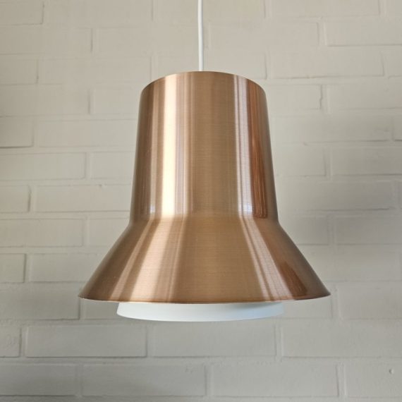 Auditorie 1 Hanglamp van Svend Middelboe voor Nordic Solar Compagni, Denmark, 1970s - aluminium met rozige (roodkoperen) en witte coating - Ø25cm H25cm - in goede vintage staat, wat lichte leeftijdssporen, 1 zeer klein deukje, voorzien van een nieuw snoer van 150cm en ophangklaar - € 195