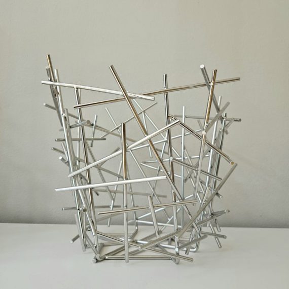 Rvs Alessi citrusmand fruitschaal 'Blow Up' 30x30cm - in nieuwstaat - ontworpen door Fratelli Campana, Italië - zilver uitvoering - gemerkt - € 105