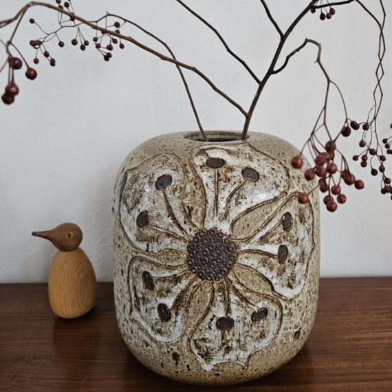 Grote zware Deense Vaas 23x23cm - Mette Løkken Stiil en Niels Stiil Keramiek Aardewerk Denemarken - in zeer goede staat en gemerkt - € 155