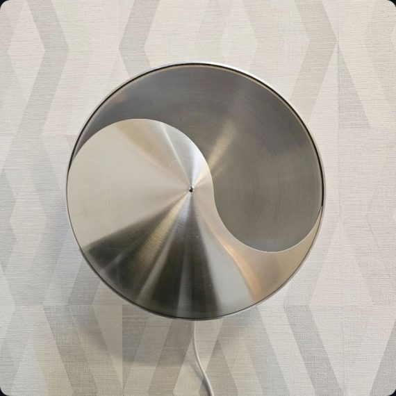 Yin Yang Wandamp by Hermian Sneyders de Vogel voor Raak Amsterdam, jaren 60 - type C1636 -Ø30cm - in goede vintage staat, voorzien van een nieuw snoer met schakelaar en ophangklaar - € 325